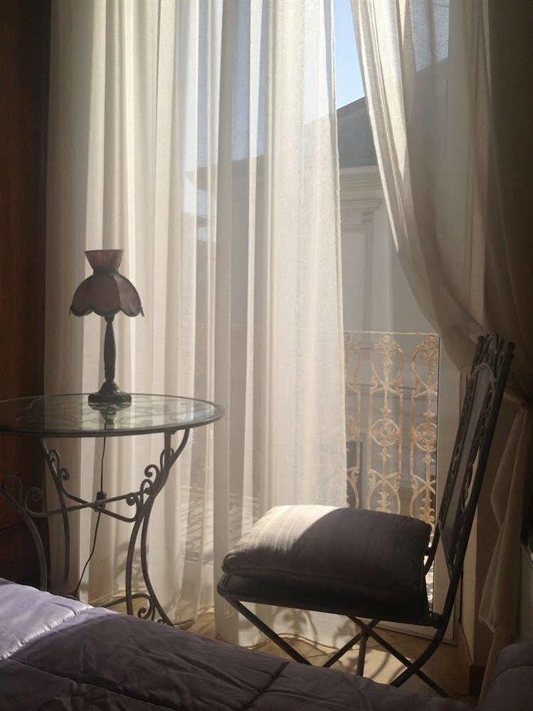 Hotel La Petite Maison Виареджо Екстериор снимка